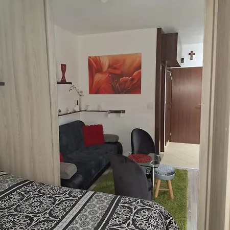 Mery Apartmán Podhajska